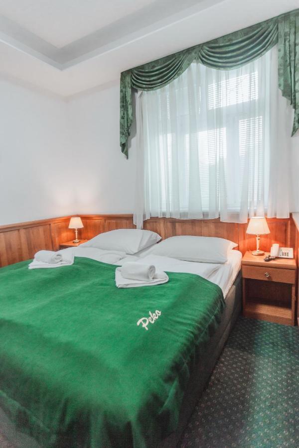 Hotel Peko ปราก ภายนอก รูปภาพ